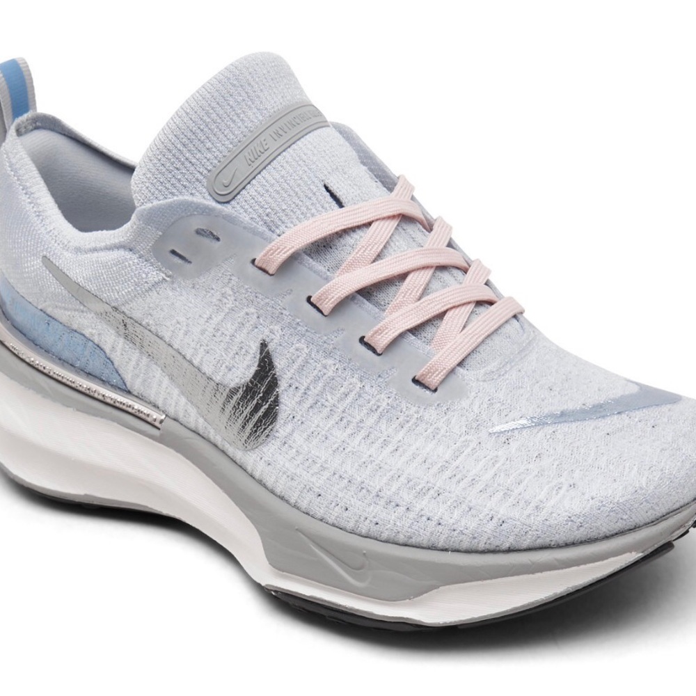 Light Blue Knit Running Shoe with Pink Laces - Nike